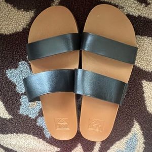 Like New Reef Women’s Sandals